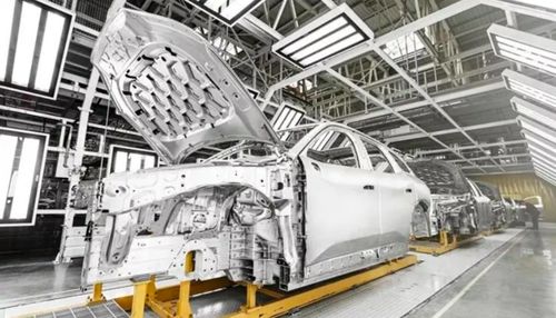 新能源車市 產(chǎn)品同質(zhì)化嚴(yán)重,2024價(jià)格戰(zhàn)將會(huì)持續(xù)