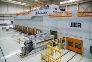 吉利在國內(nèi)建造了一座世界頂級(jí)水平的汽車工廠,我們?nèi)タ纯此Ｔ谀膬? class=